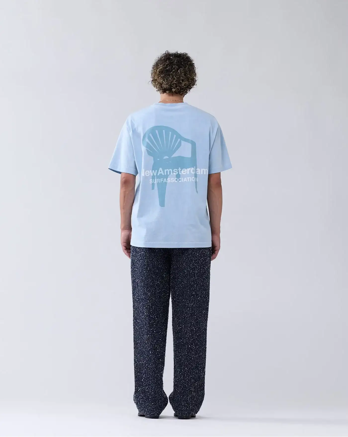 Camiseta New Amsterdam Chair Tee - Image 4